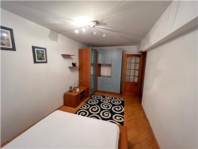 Apartament 3 camere, etaj 3, zona Brailei , mobilat, utilat , liber