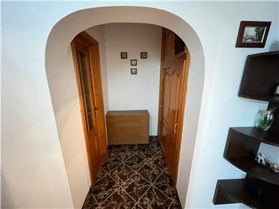 Apartament 3 camere, etaj 3, zona Brailei , mobilat, utilat , liber