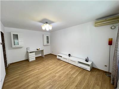 Apartament 3 camere , parter, mobilat partial, CT, AC, izolat