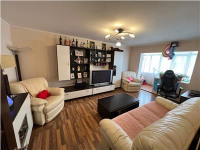 3 camere, etaj 1, 74mp, zona Longinescu , renovat si mobilat