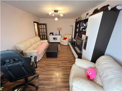 3 camere, etaj 1, 74mp, zona Longinescu , renovat si mobilat