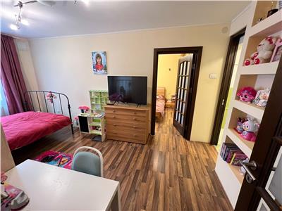 3 camere, etaj 1, 74mp, zona Longinescu , renovat si mobilat