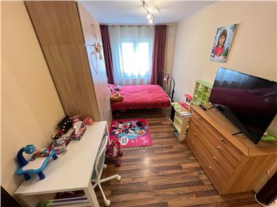 3 camere, etaj 1, 74mp, zona Longinescu , renovat si mobilat
