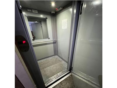 Apartament 3 camere, ultracentral , etaj 10 , lift nou !