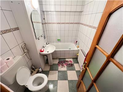 Apartament 3 camere, ultracentral , etaj 10 , lift nou !