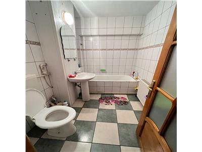 Apartament 3 camere, ultracentral , etaj 10 , lift nou !