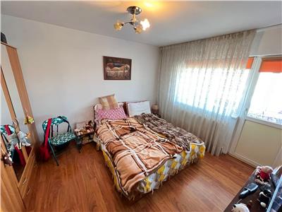 Apartament 3 camere, ultracentral , etaj 10 , lift nou !