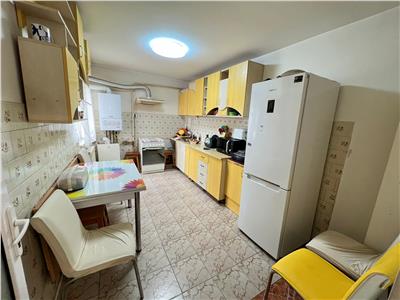 Apartament 3 camere, etaj 3 cu acoperis, 78mp, izolat exterior, CT.