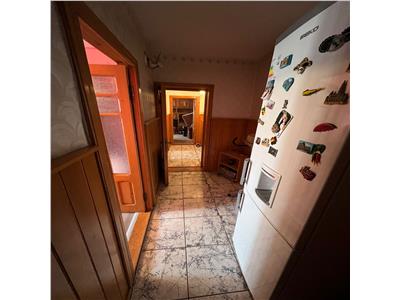 Apartament 3 camere, 2 balcoane, etaj 4/6 , ultracentral