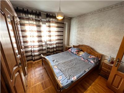 Apartament 3 camere, 2 balcoane, etaj 4/6 , ultracentral