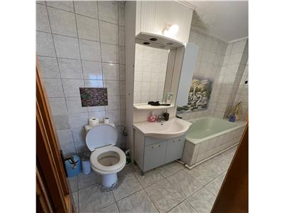 Apartament 3 camere, 2 balcoane, etaj 4/6 , ultracentral