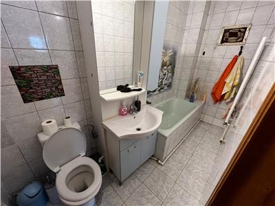 Apartament 3 camere, 2 balcoane, etaj 4/6 , ultracentral