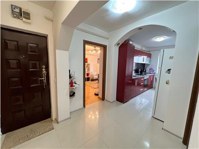 Apartament 2 camere, etaj 4, renovat , mobilat si utilat , zona Tribunal