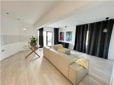 Casa parter, doua dormitoare , living cu bucatarie, baie, terasa, acces piscina
