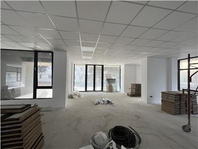 Spatiu comercial zona Politie,BLOC NOU,100 mp