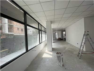Spatiu comercial zona Politie,BLOC NOU,100 mp