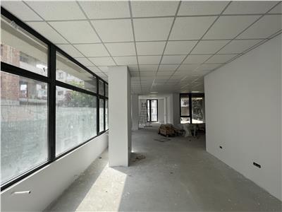 Spatiu comercial zona Politie,BLOC NOU,100 mp