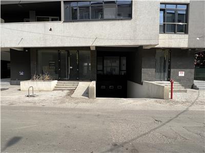 Spatiu comercial zona Politie,BLOC NOU,100 mp