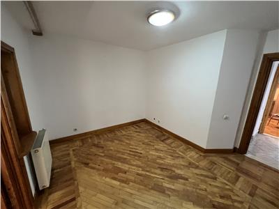 Apartament 4 camere/spatiu comercial/ parter/ Brailei