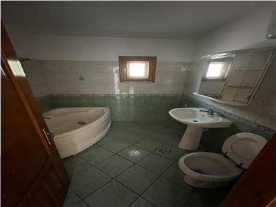 Apartament 4 camere/spatiu comercial/ parter/ Brailei