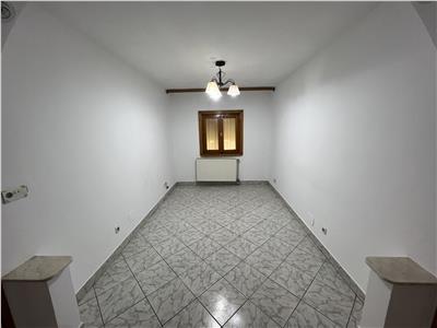 Apartament 4 camere/spatiu comercial/ parter/ Brailei