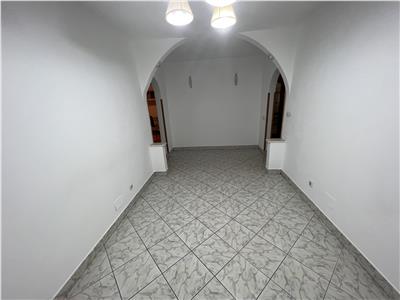 Apartament 4 camere/spatiu comercial/ parter/ Brailei
