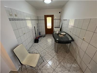 Apartament 4 camere/spatiu comercial/ parter/ Brailei