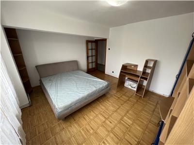 Apartament 3 camere,mob+ utilat, centrala, strada Mitropolit Varlaam