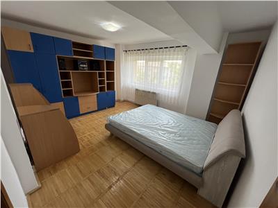 Apartament 3 camere,mob+ utilat, centrala, strada Mitropolit Varlaam