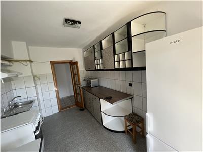 Apartament 3 camere,mob+ utilat, centrala, strada Mitropolit Varlaam
