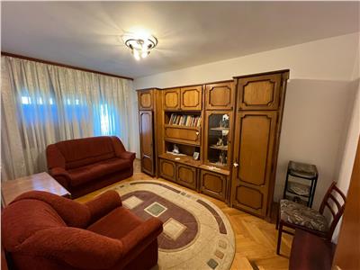 Apartament 3 camere, etaj 2, zona Centrala - Plevnei, mobilat