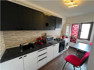 Apartament tip studio, renovat, mobilat+utilat, etaj 8( lift), B-dul Brailei