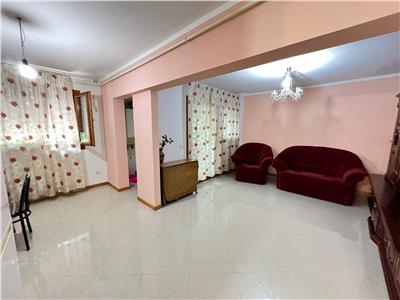 Apartament 3 camere, etaj 2, 70mp, renovat , zona centrala