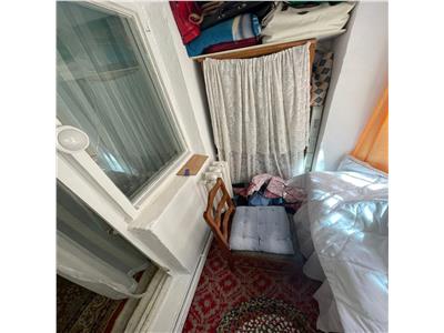 Apartament 2 cam, et 1/3, zona Comisia Centrala