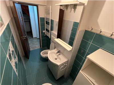 Apartament 3 camere,parter,balcon,parcare,boxa,ultracentral Scoala 9