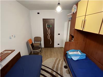 Apartament 3 camere,parter,balcon,parcare,boxa,ultracentral Scoala 9