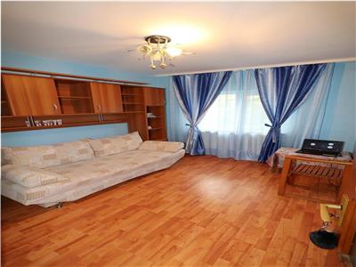 Apartament 3 camere, etaj 2, zona Longinescu  de vanzare