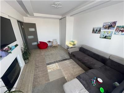 Apartament 3 camere,complet renovat in 2016, et 8/10