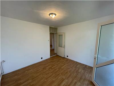 Apartament 3 camere, etaj 3/3 cu acoperis, Penny Market