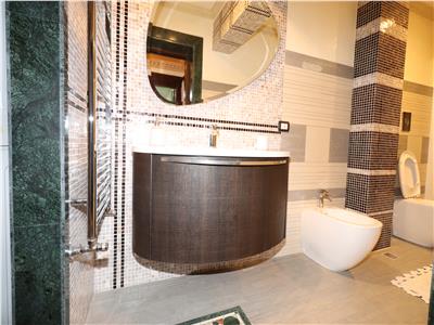 Apartament 3 camere, etaj 3, Inspectoratul Scolar  super lux