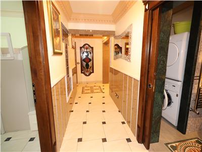 Apartament 3 camere, etaj 3, Inspectoratul Scolar  super lux