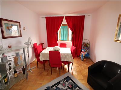 Apartament 3 camere, etaj 4 cu acoperis + termopane sud   P