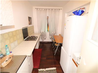 Apartament 3 camere, etaj 4 cu acoperis + termopane sud  - P -