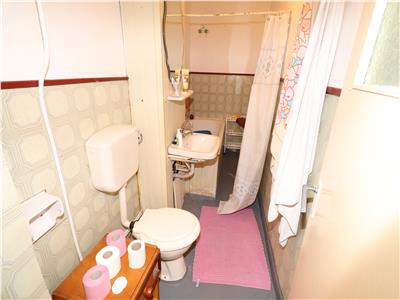Apartament 3 camere, etaj 4 cu acoperis + termopane sud   P