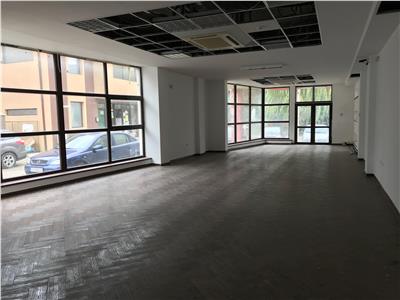 Spatiu comercial de inchiriat in spate la Finante