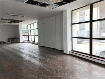 Spatiu comercial de inchiriat in spate la Finante