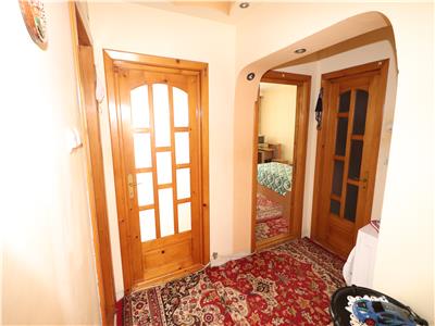 Apartament 3 camere, etaj 3 , zona Petre Liciu