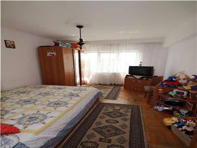 Apartament 3 camere, etaj 3 , zona Petre Liciu