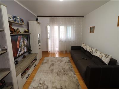 Apartament 2 camere, zona Piata  Centru , etaj 3 cu acoperis