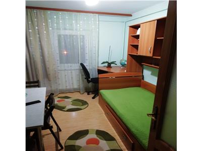 Apartament 2 camere, etaj 3 cu acoperis, zona Lidl  Centru